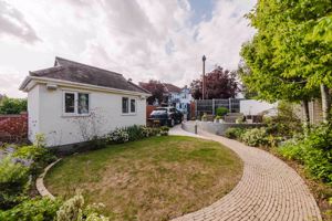 Garden & Garden- click for photo gallery